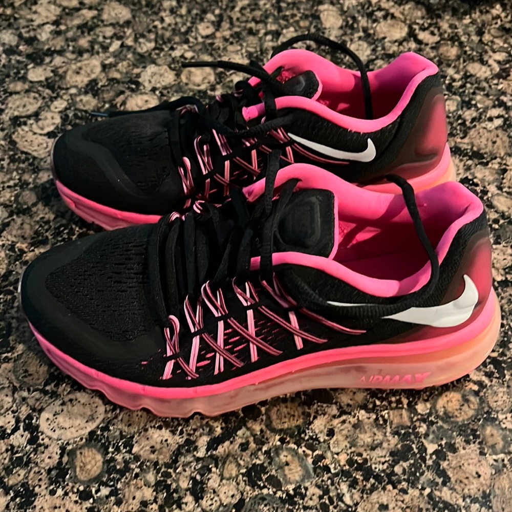 Used Nike Airmax 4.5 youth size = 6 women’s size